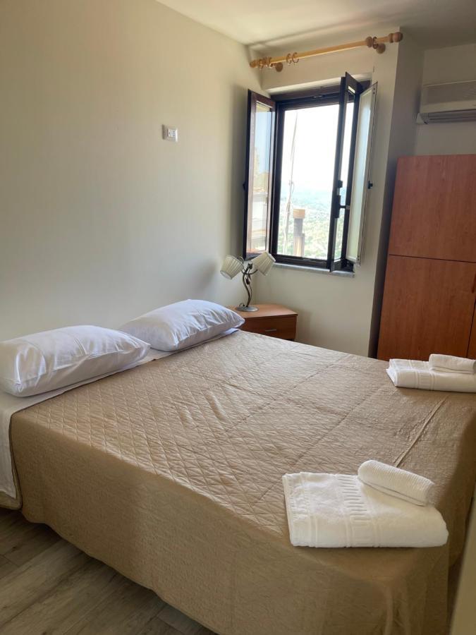 casa vacanza Antico Baglio Castelbuono  Esterno foto